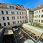 Novo * Budapest